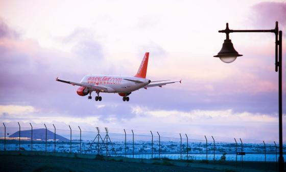 Fly inn for landing easyjet