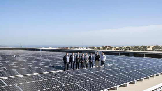 GC Arena har installert 1584 solceller på taket.